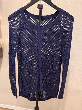Forever 21 Women's Navy Blue Open Knit Fishnet Pullover Sweater